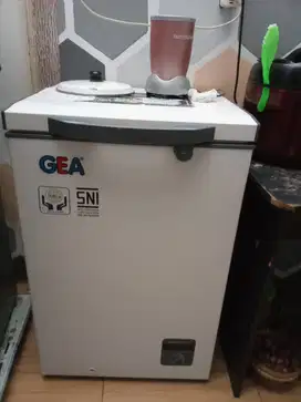 GEA CHEST FREEZER AB 108 R