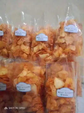 Keripik singkong pedas manis