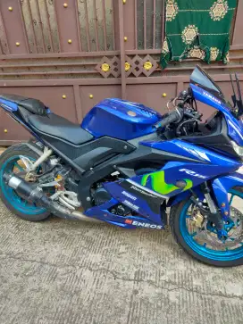 Motor Yamaha R15 V3