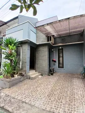 HOT SALE!!!Rumah 1.5 Lantai di cluster graha pratama Bintaro ARINDA