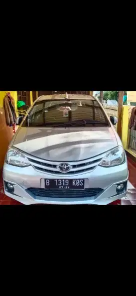 Sewa mobil dan supir