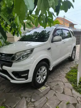 Terios R manual putih .