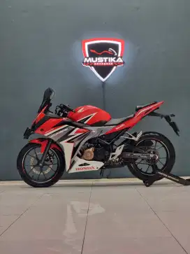 Perfect Condition!!Honda CBR 150R 2019 N Asli Plat Baru Mulus-Mustika