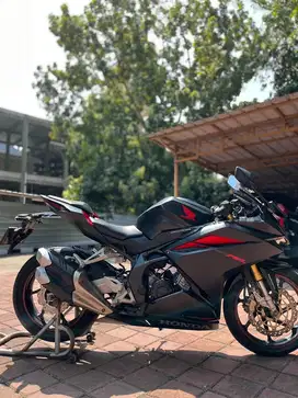 CBR 250RR HITAM