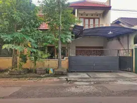 Dijual Rumah Besar Harga Terjangkau di Boulevard Pondok Jati dekat Pus