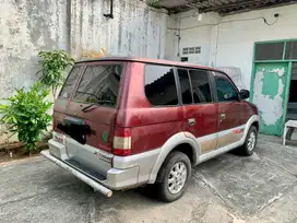 Dijual Mitsubishi Kuda bensin MT