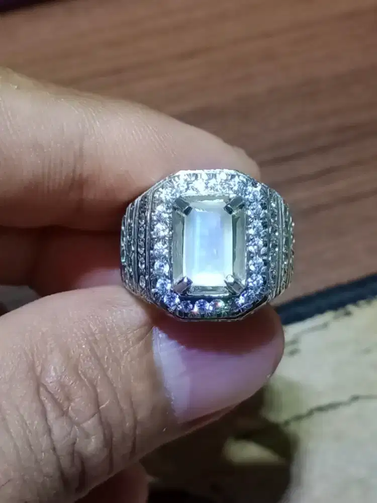 Natural Moonstone Orthloclase Feldspar