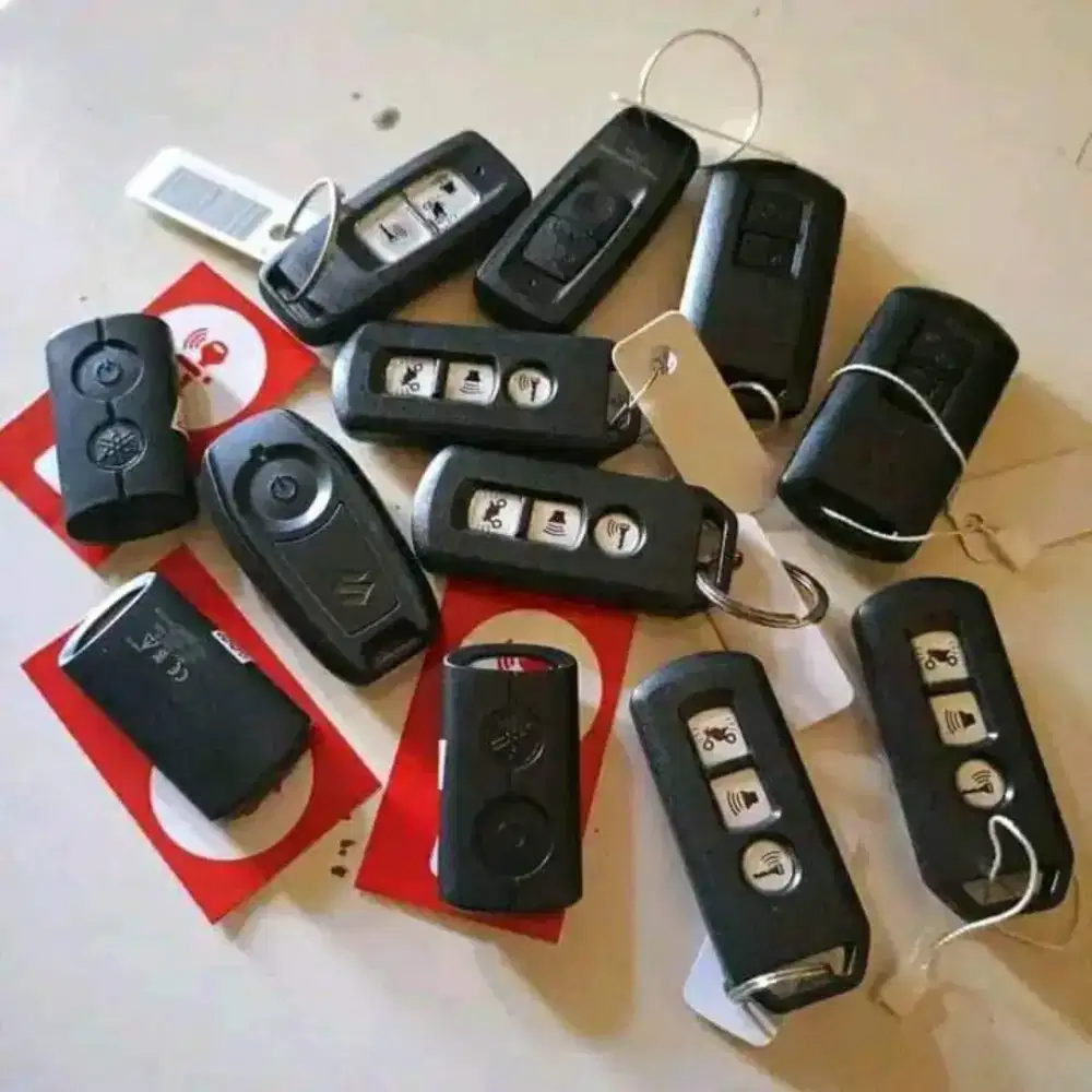 Tukang kunci mobil motor rumah dll