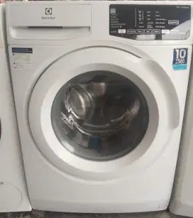 Mesin cuci Electrolux 8 kg