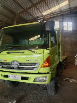 Hino FL 260 Losbak 2013