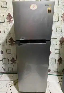 KULKAS 2 PINTU MERK SAMSUNG