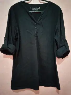 Atasan wanita kaos hitam