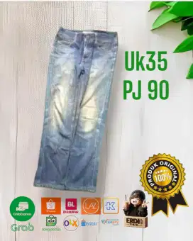 Celana levis ukuran 35