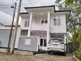 rumah 2 lantai siap huni di komplek sariwangi