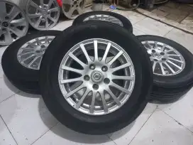 Velg oem serena Ring 15 terpasang ban tebal