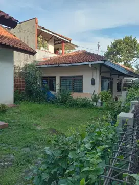 Dijual Rumah 2 lantai , tengah kota , langsung tangan pertama, SHM