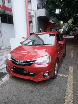 Toyota Etios Valco type G 2015