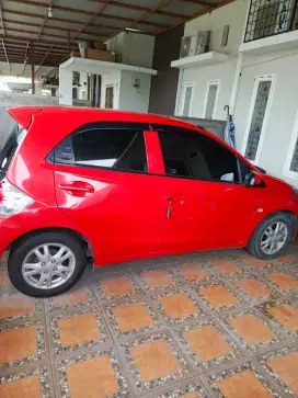 Dijual satu unit mobil Brio km 23rb