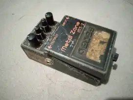 Effect Metal Zone Boss by Roland