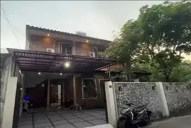 Rumah 5 KT Luas 300 Bata Ekspose Nyaman Teduh Jl. Kaliurang km 7 Kayen