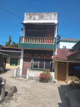 DIJUAL RUMAH 3 LANTAI SHM