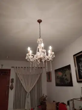 Lampu gantung kristal