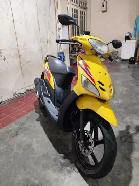 YAMAHA MIO SPORTY KUNING