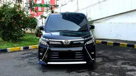 Toyota Voxy 2.0 ATPM 2018 KM 63rb Record AUTHORIZED Garansi 1 Tahun