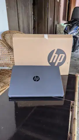 Laptop HP 245 G8 / AMD Athlon Silver 3050U