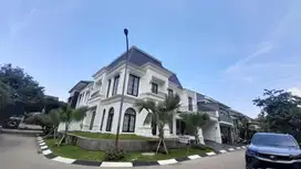 Brandnew American Classic+Swimming Pool Di kebayoran Residence Bintaro