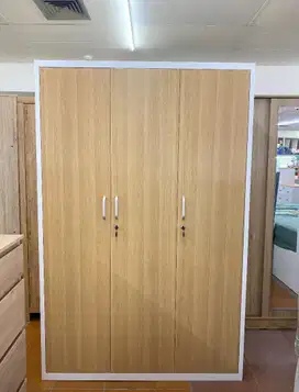 LEMARI BESI 3 PINTU MURAH BERKUALITAS