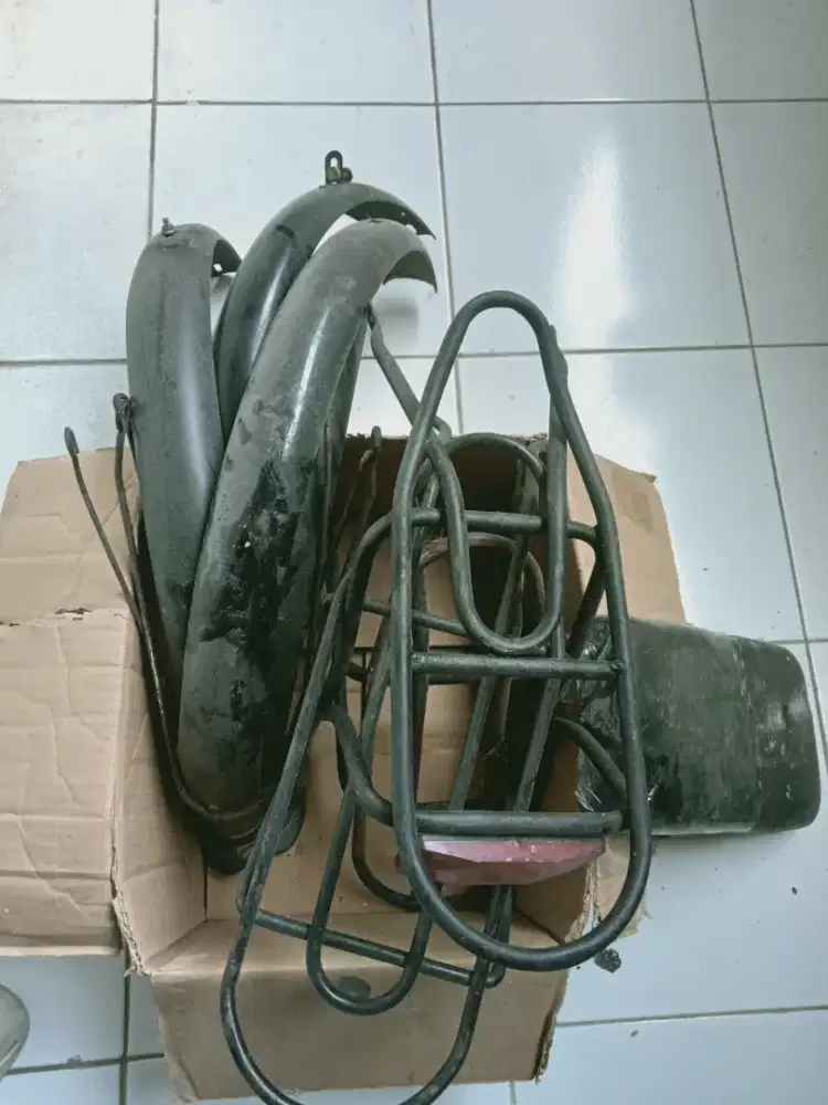 Boncengan & slebor sepeda, ukuran 20 & 16