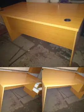 Meja staf / meja kantor