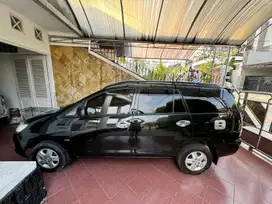 Toyota Kijang Innova 2006 Bensin