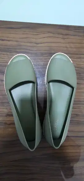 Sepatu Melissa LIKE NEW