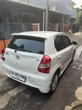 Toyota Etios Valco 2015 Bensin