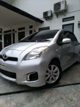 Toyota Yaris E M/T 2012 Facelift