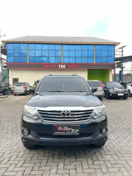 Toyota Fortuner 2.7 G A/T Hitam 2012  lexus prado harrier jbl vellfire