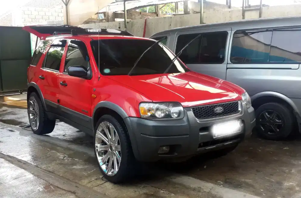 Escape V6 limited merah velg 22