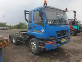 Tractor head trailer isuzu tahun 2005