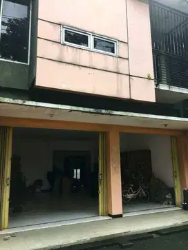 Hot Deal Dijual Cepat Rumah dan Ruko 2 Lt Pinggir Jl Raya Ngaliyan