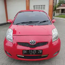 Toyota Yaris CBU E A/T 2010