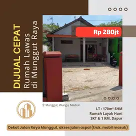 Rumah Lama Kokoh Murah Kawasan Munggut Raya