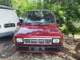 Toyota kijang super tahun 1990