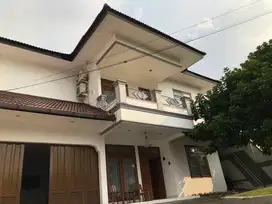 Rumah Asri & Strategis di Petukangan Utara