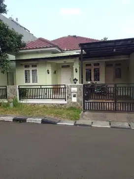 Rumah di kontrakkan di sakura regency 1 jati asih