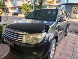 Di Jual Fortuner Tahun 2009 A/T Bensin