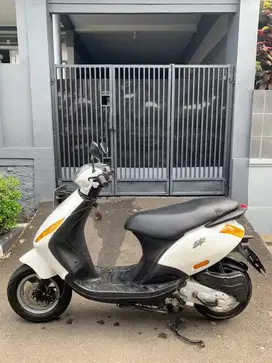 Piaggio ZIP 2011 Putih