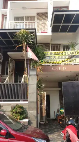 Dijual rumah 3 lantai..perumahan grand residences setu bekasi..