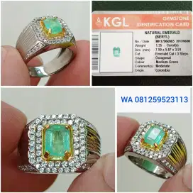 Emerald Beryl Colombia JamCol 1.35cts Kristal
